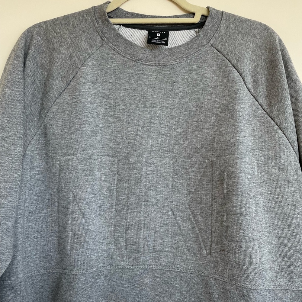 Nike sweatshirt - Picture 2 of 2